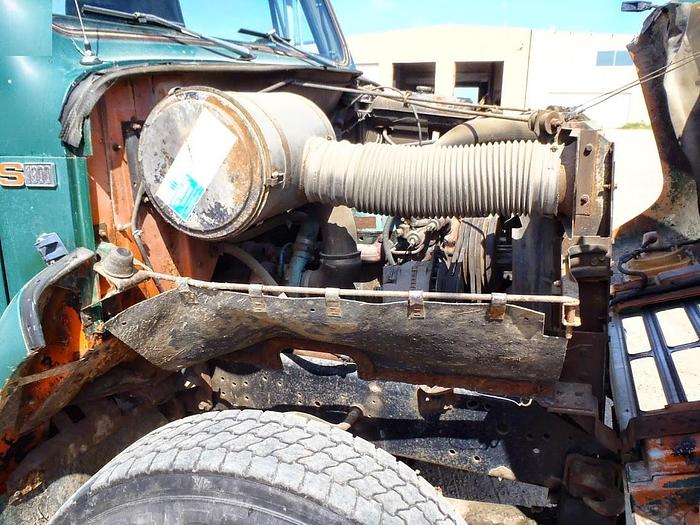 Used 1984 HIAB 105 - KNUCKLEBOOM