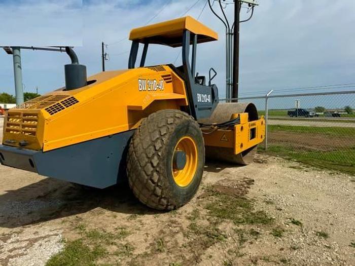 Used BOMAG BW211D40 - COMPACTORS