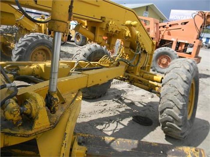 Used 1974 CATERPILLAR 12G - MOTOR GRADERS
