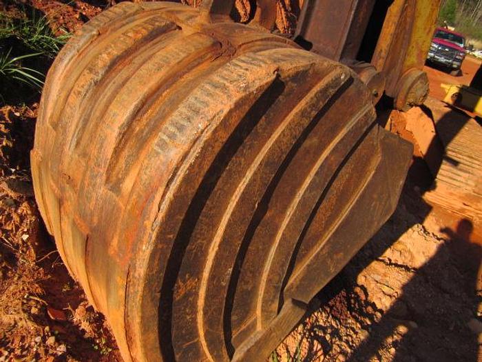 Used 1975 CATERPILLAR 225 - EXCAVATORS