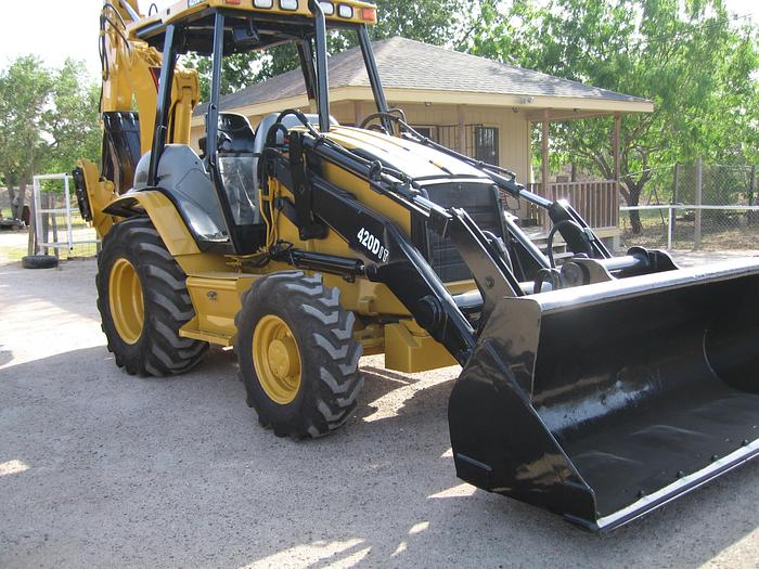 Used 2001 CATERPILLAR 420D IT - BACKHOES