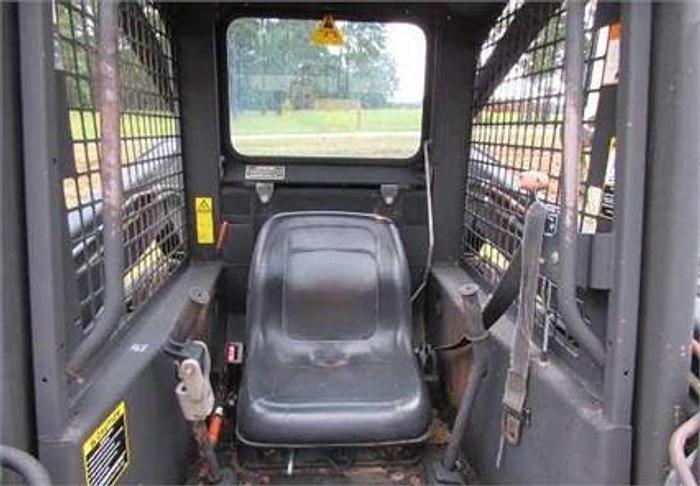 Used 1995 NEW HOLLAND LX665 - SKID STEER LOADERS