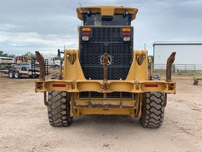 Used 2005 JOHN DEERE 672G - MOTOR GRADERS