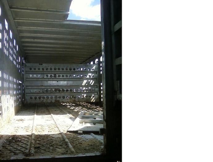 Used 1998 MERRITT 48 FT BY 102 INCH - LIVESTOCK