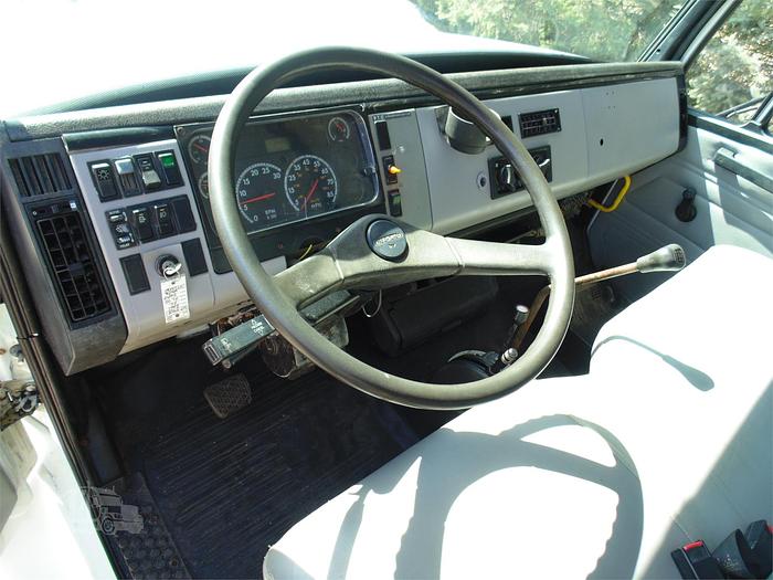 Used 2001 FREIGHTLINER FL70  - DUMP TRUCK