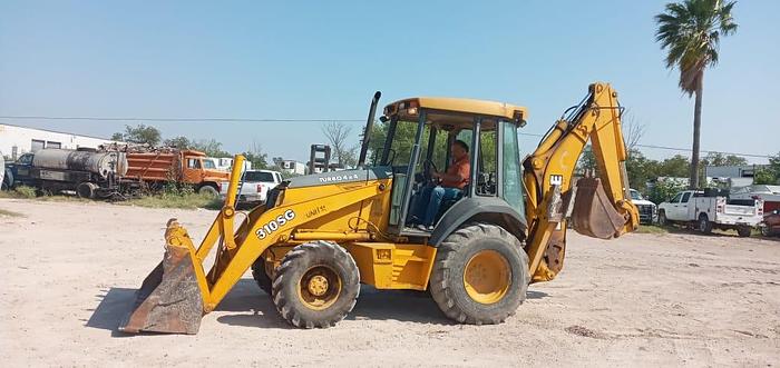 Used 2005 JOHN DEERE 310SG - BACKHOES