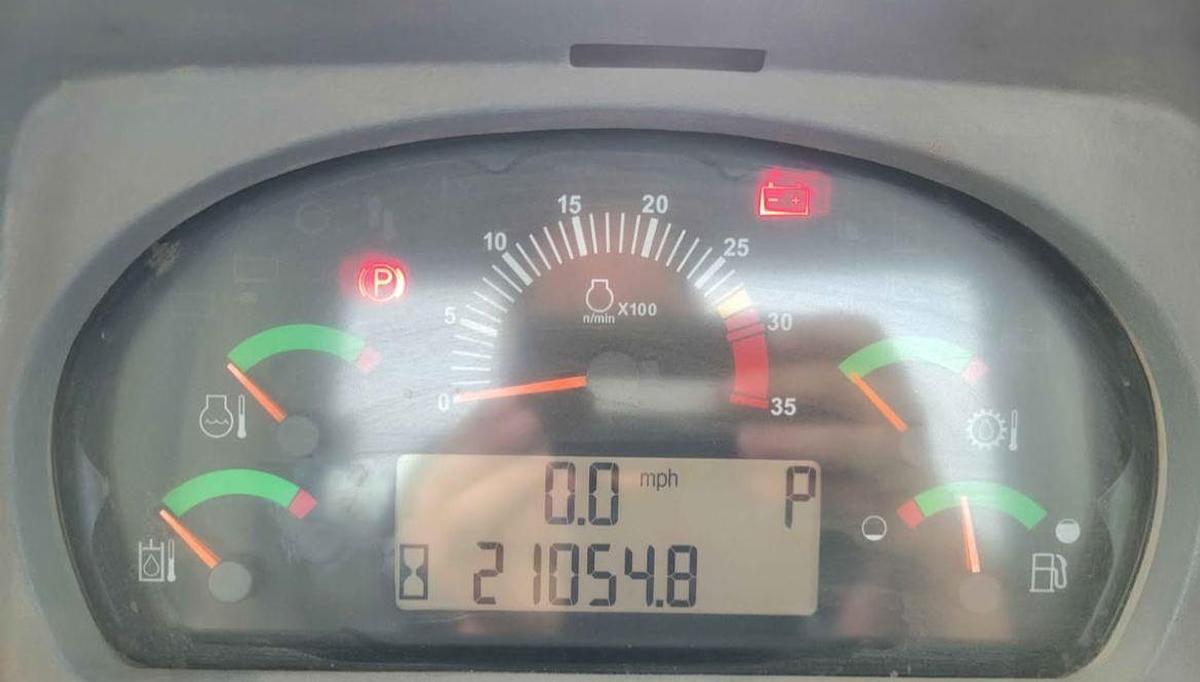 Used 2005 CATERPILLAR D8T