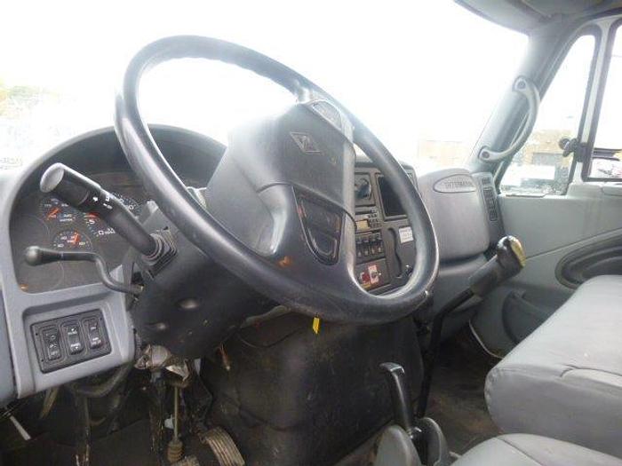 Used 2005 INTERNATIONAL 4200 - GARBAGE TRUCKS