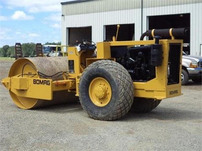 Used BOMAG BW210 - COMPACTORS