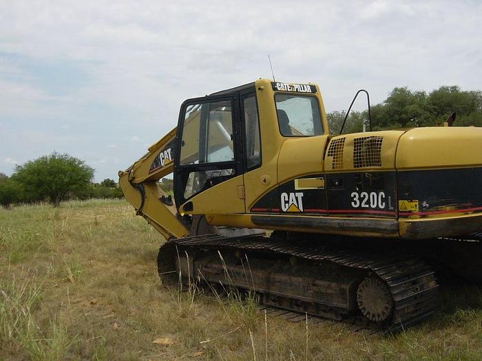 Used 2006 CATERPILLAR 320CL - EXCAVATORS