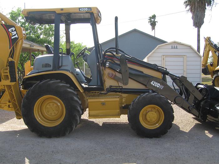 Used 2001 CATERPILLAR 420D IT - BACKHOES