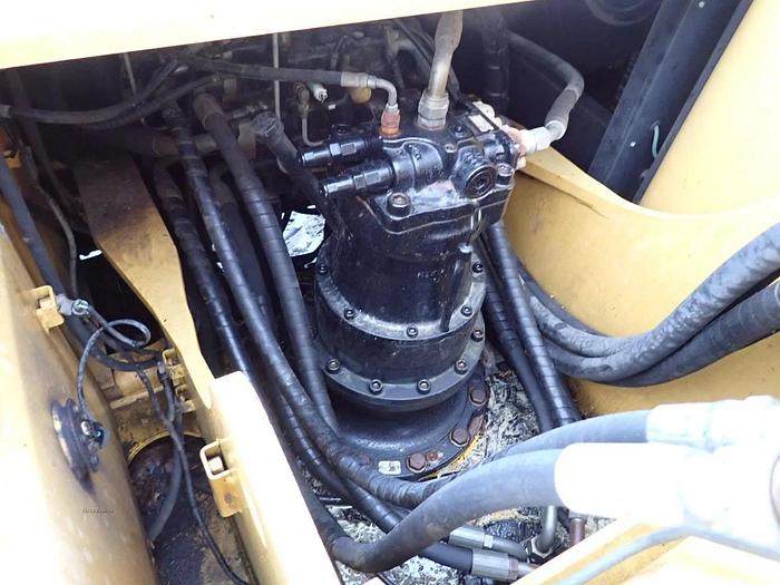 Used 1996 JOHN DEERE 200 - EXCAVATORS