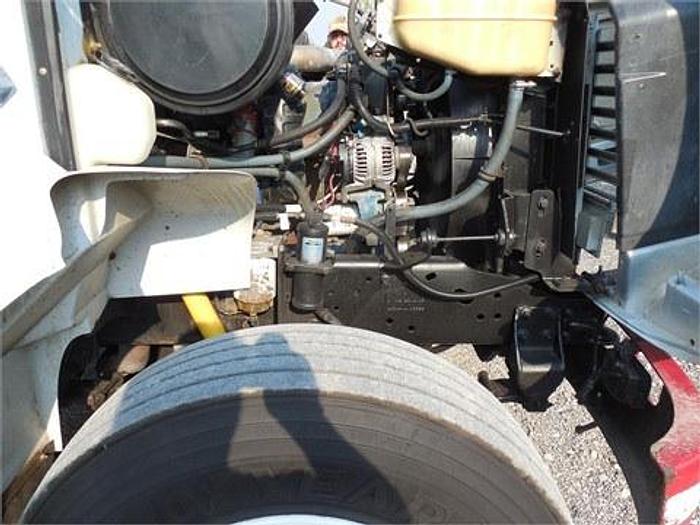 Used 1999 INTERNATIONAL 4900 - BUCKET TRUCK OR BOOM TRUCKS