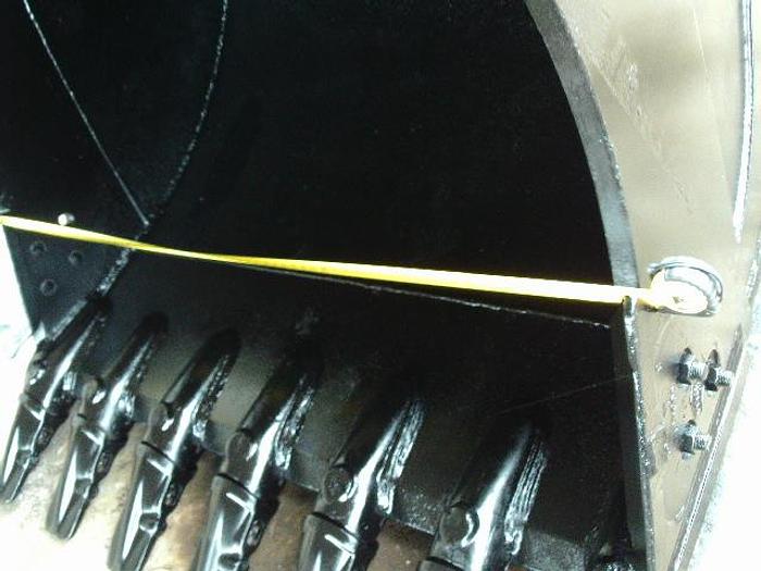 2016 HENSLEY 72 INCH 4.15 YDS - BUCKET