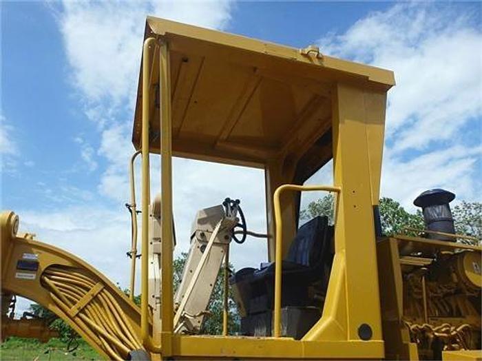 Used 2002 CATERPILLAR 140H - MOTOR GRADERS