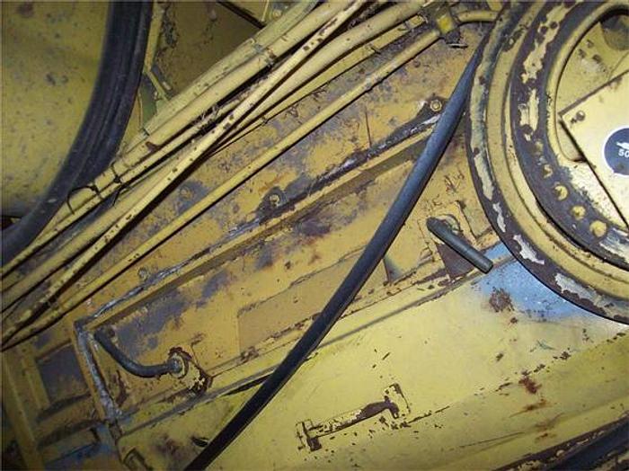 Used 1985 NEW HOLLAND  TR85 GRAIN - COMBINES