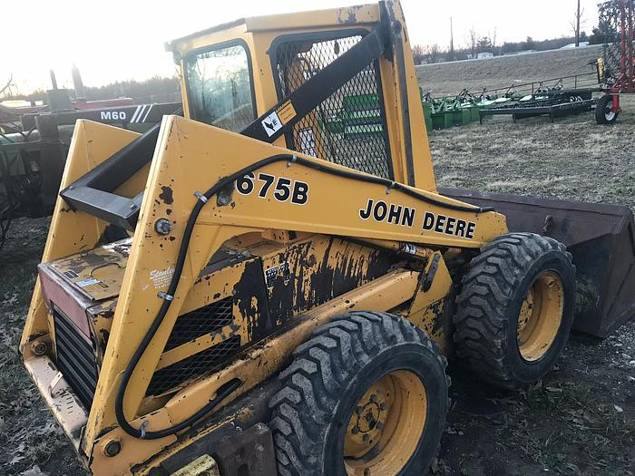 Used 1990 JOHN DEERE 675B - SKID STEER LOADERS