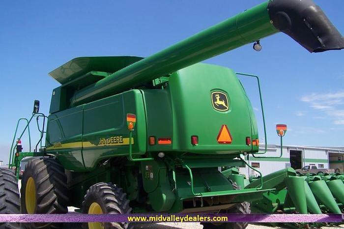Used 2005 JOHN DEERE 9760 STS - COMBINES