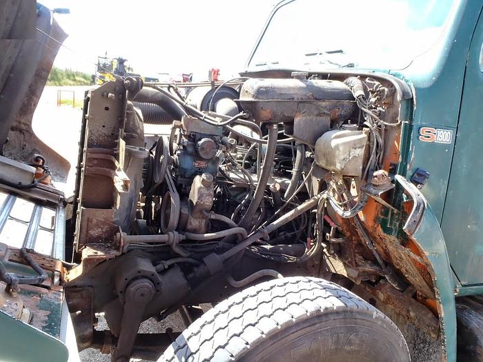 Used 1984 HIAB 105 - KNUCKLEBOOM