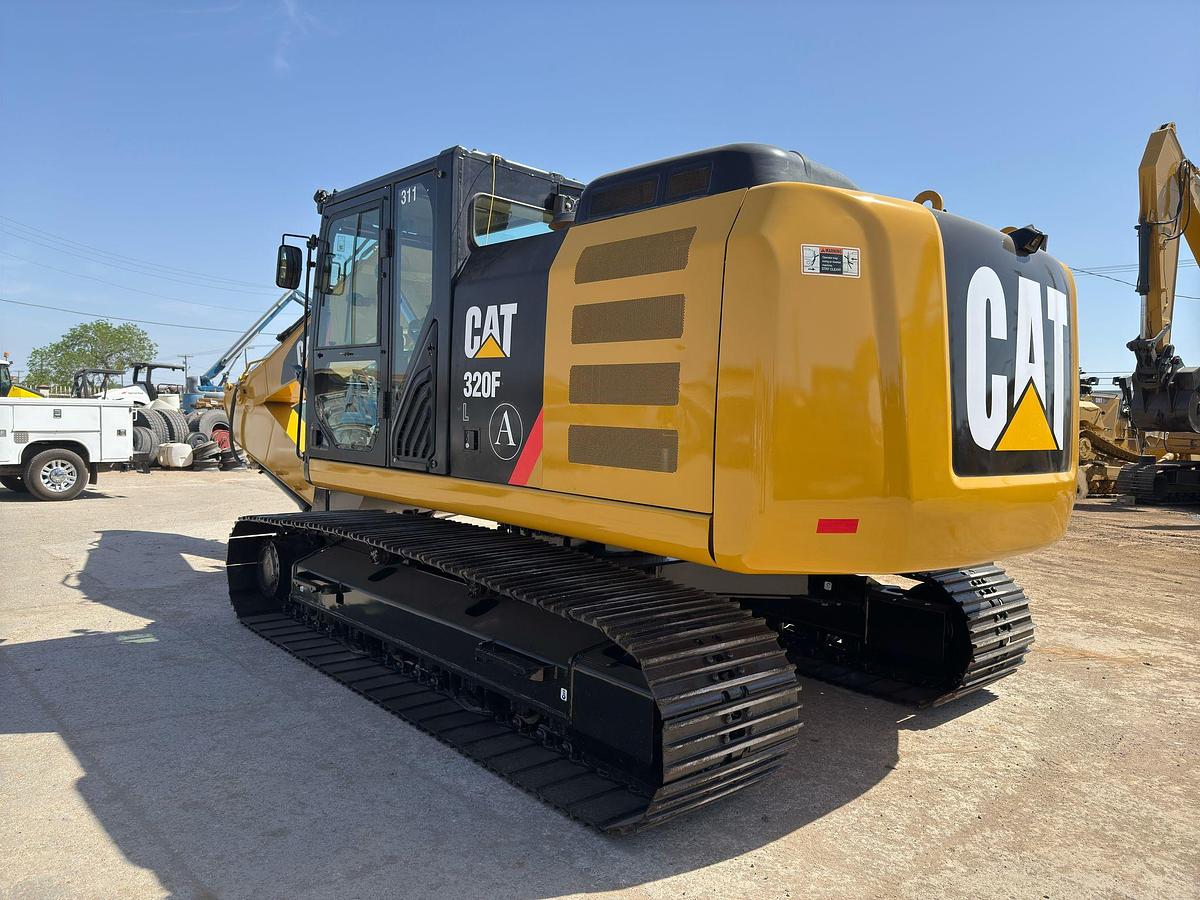 Used CATERPILLAR 320E - EXCAVATORS