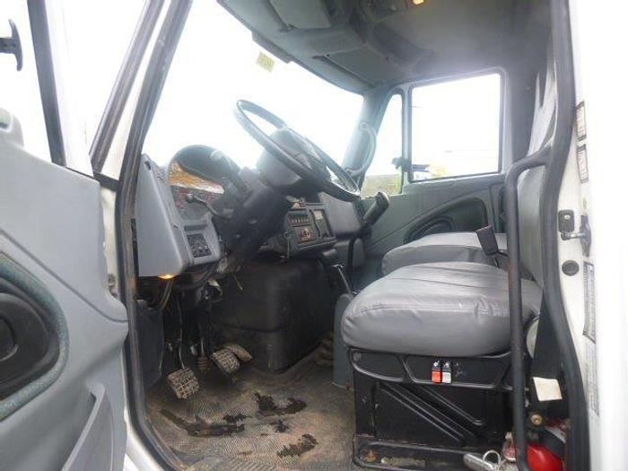 Used 2005 INTERNATIONAL 4200 - GARBAGE TRUCKS