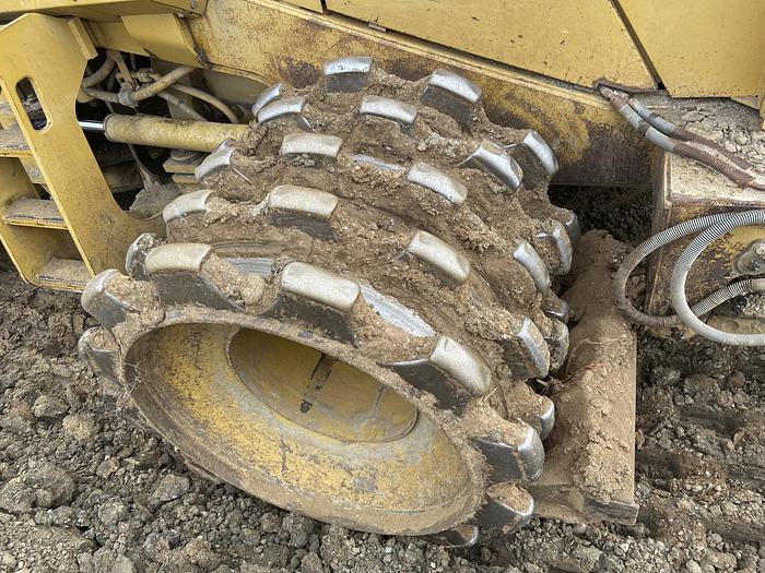 Used 1998 CATERPILLAR 815F - COMPACTORS