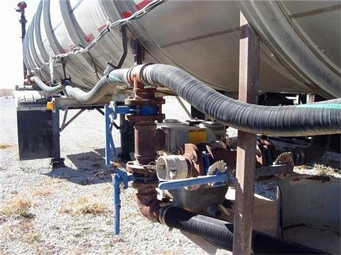 Used 1975 FRUEHAUF FRUEHAUF - WATER TANK & WATER TRUCK