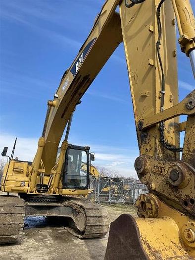 Used 2011 CATERPILLAR 330DL - EXCAVATORS