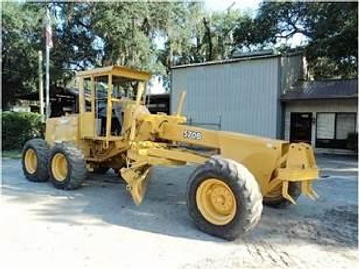 Used 1990 JOHN DEERE 570B - MOTOR GRADERS