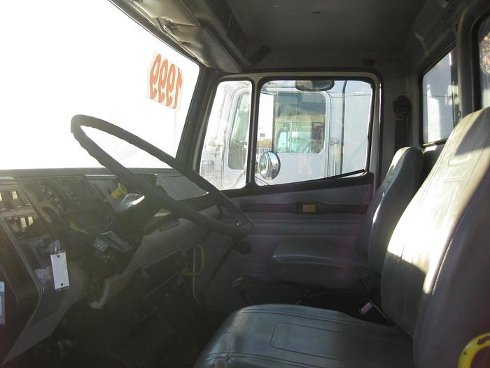 Used 1999 FREIGHTLINER FL70  - DUMP TRUCK