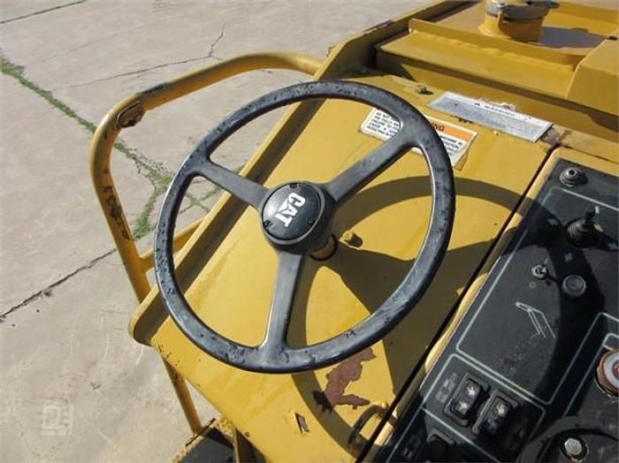 Used 2008 CATERPILLAR PM201(COLD PLANER) - PAVING EQUIPMENT