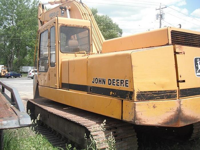 Used 1988 JOHN DEERE 690D - EXCAVATORS
