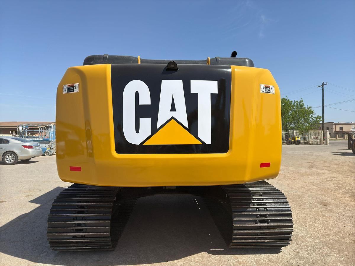 Used CATERPILLAR 320E - EXCAVATORS
