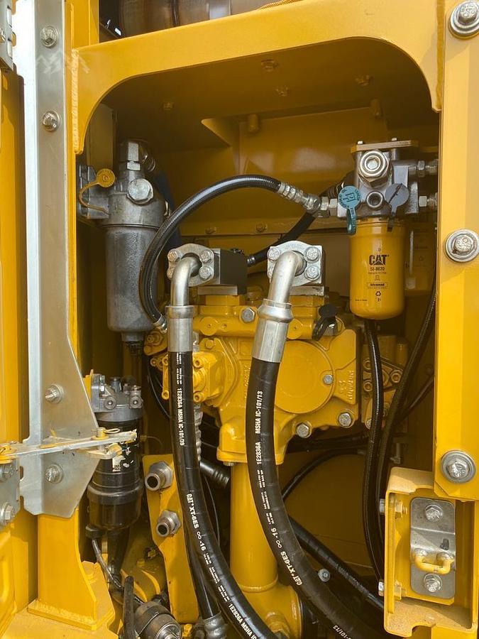 Used 2013 CATERPILLAR 320E