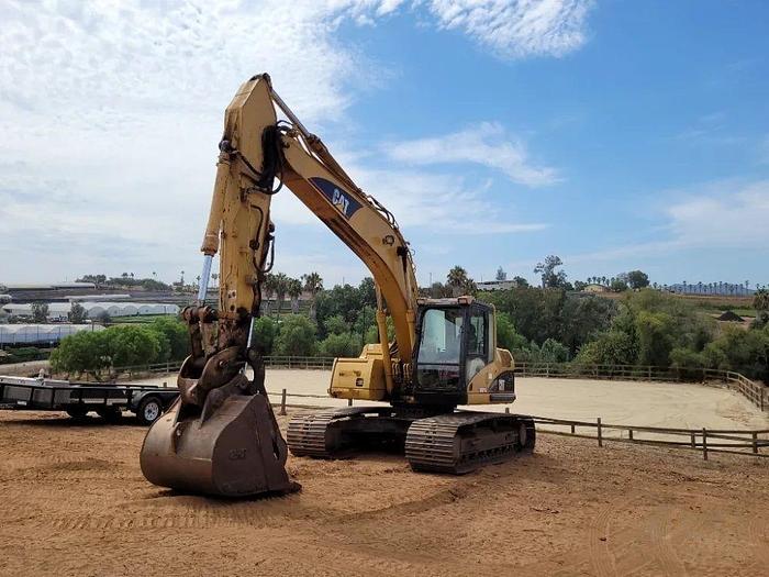 Used 2006 CATERPILLAR 320C - EXCAVATORS