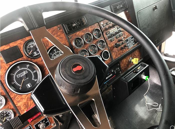 Used 2000 KENWORTH T800 - DUMP TRUCK