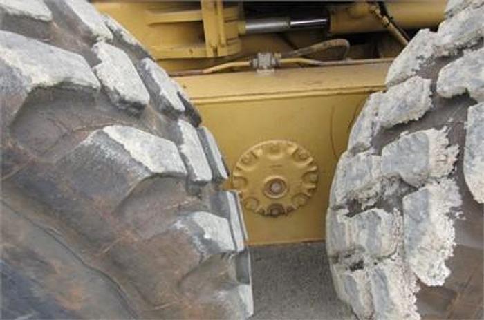 Used 2001 CATERPILLAR 12H - MOTOR GRADERS