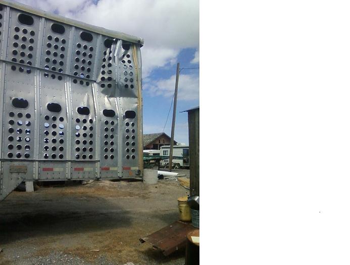 Used 1998 MERRITT 48 FT BY 102 INCH - LIVESTOCK