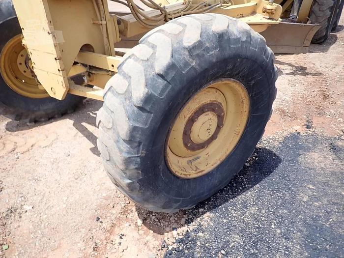 Used 2001 CATERPILLAR 12H - MOTOR GRADERS