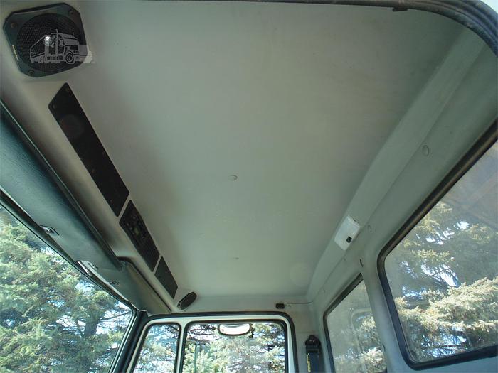 Used 2001 FREIGHTLINER FL70  - DUMP TRUCK