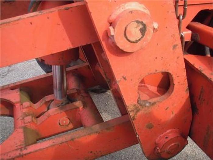 Used 1981 JOHN DEERE 670A - MOTOR GRADERS