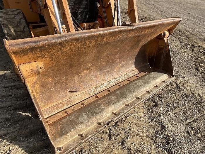 Used 2011 CASE 580 N - BACKHOES