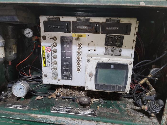 Used 2006 BERGKAMP M1  - PAVING EQUIPMENT FULL-SIZE CONTINUOUS PAVERS