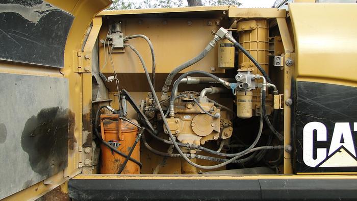 Used 2006 CATERPILLAR 320CL - EXCAVATORS