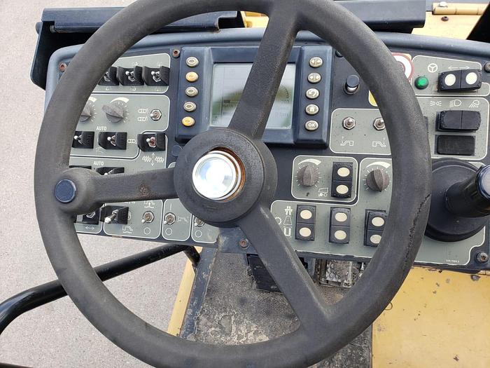 Used 2012 CATERPILLAR AP500E - PAVING EQUIPMENT