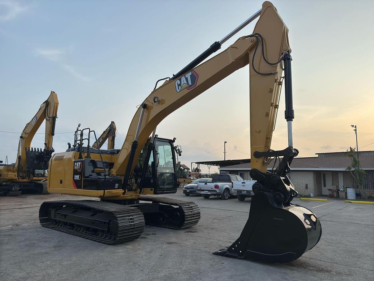 Used CATERPILLAR 320E - EXCAVATORS