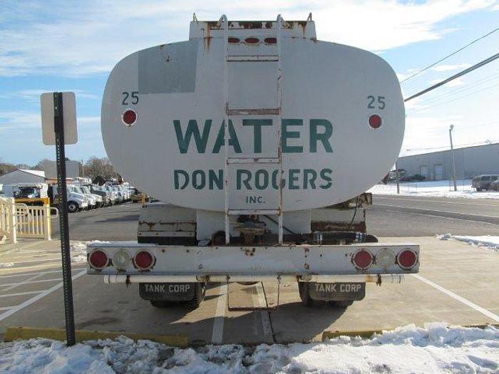 Used 1989 FORD F800 - WATER TANK & WATER TRUCK