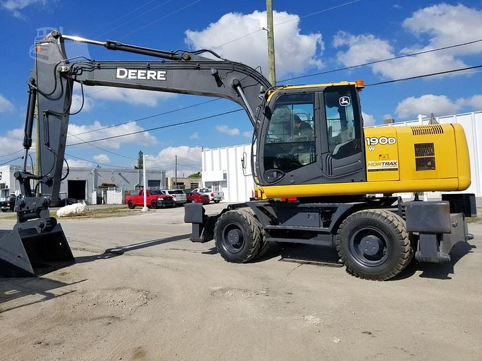 Used 2010 JOHN DEERE 190D W MONOBLOCK BM - EXCAVATORS