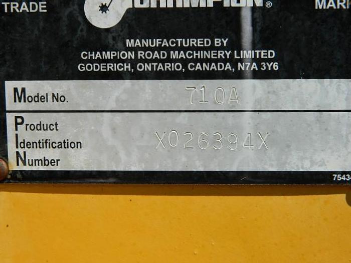 Used CHAMPION 710A - MOTOR GRADERS