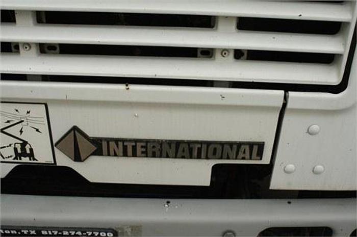 Used 2000 INTERNATIONAL 4900 - BUCKET TRUCK OR BOOM TRUCKS